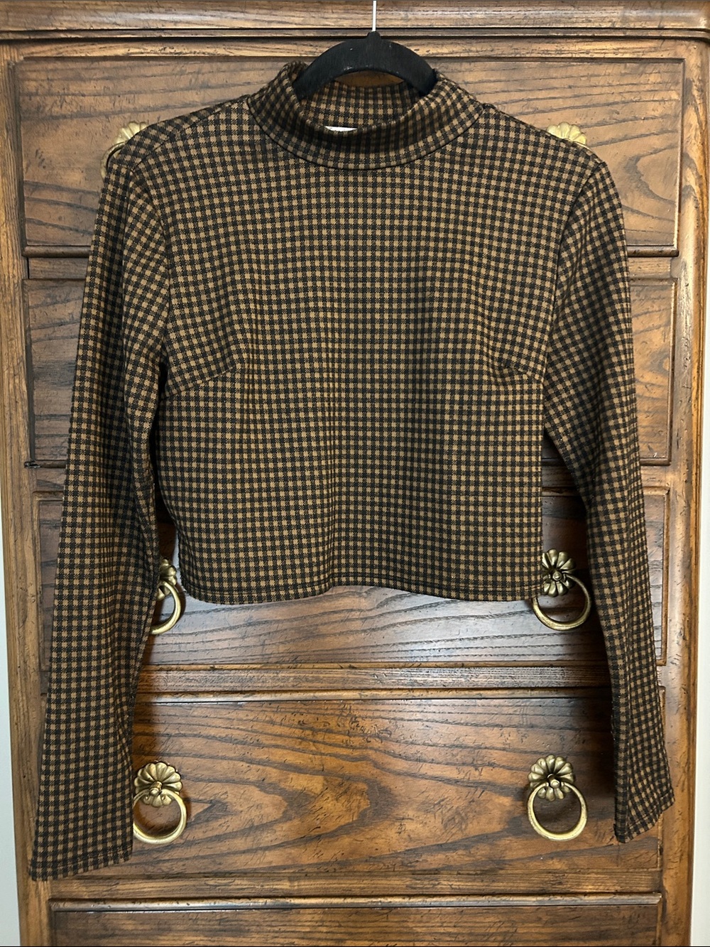 Sadie & Sage Women’s Brown and Black Houndstooth Cropped Turtleneck, Size M